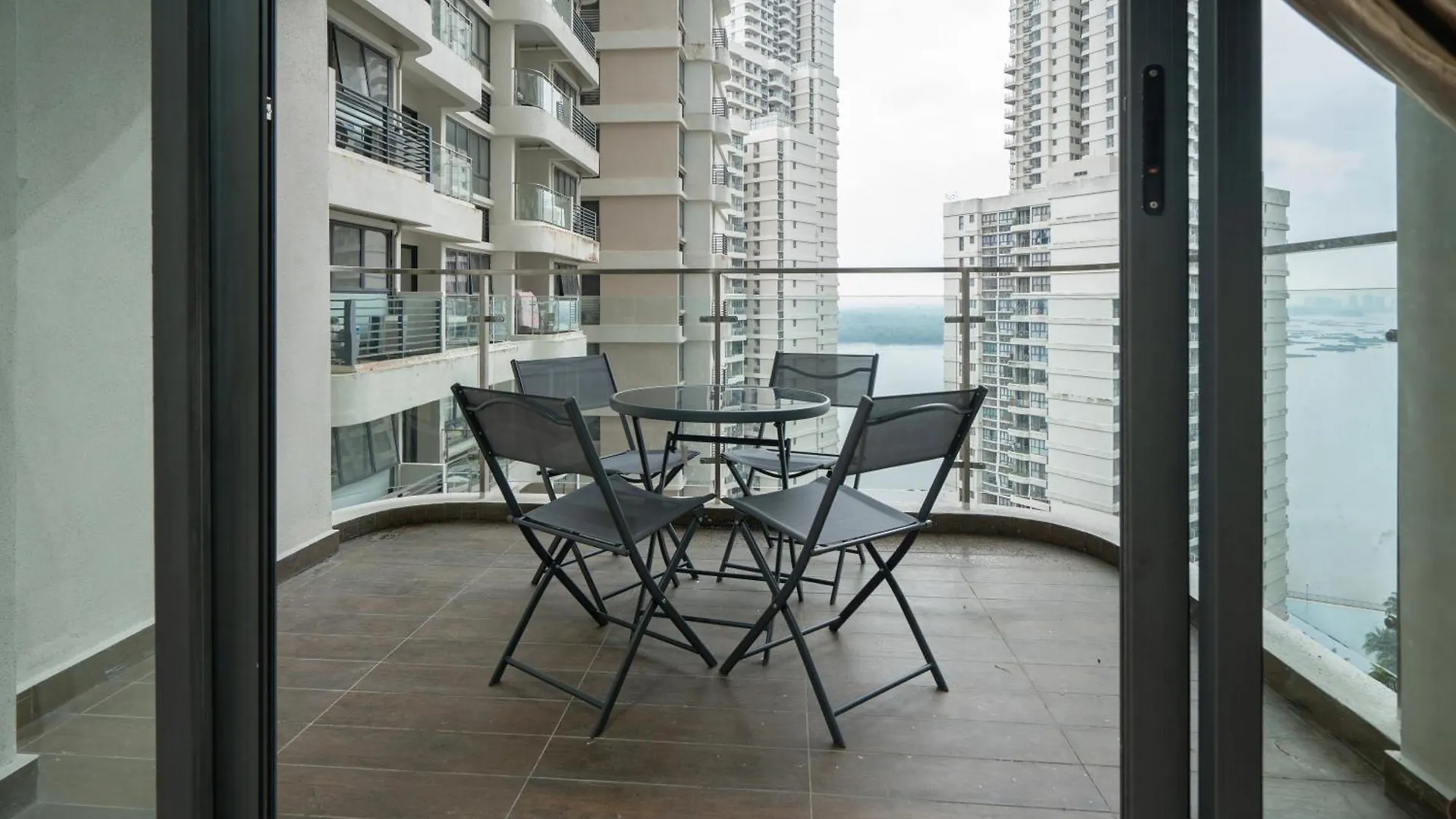 New! Super Seaview 6Pax Lovell Danga Bay 3Br Apartment Johor Bahru Malaysia